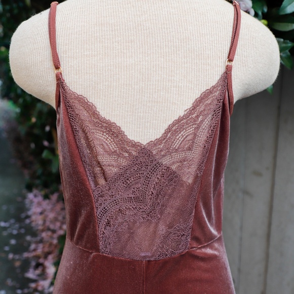 Gilligan & O'Malley Other - Gilligan & O'Malley Velvet Body Suit